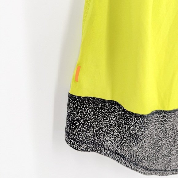 Lucy Green Boxy Short Sleeve Tee - Picture 4 of 4